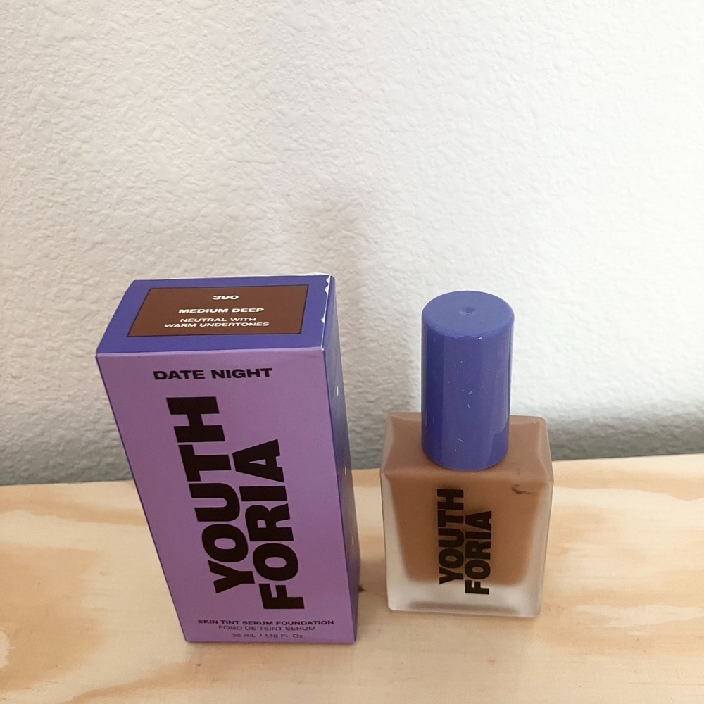 Youth Foria Date Night Skin Tinted Serum Foundation  Shade‎ 390 Medium Deep